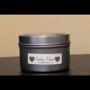 Gingerbread House 4 oz Tin